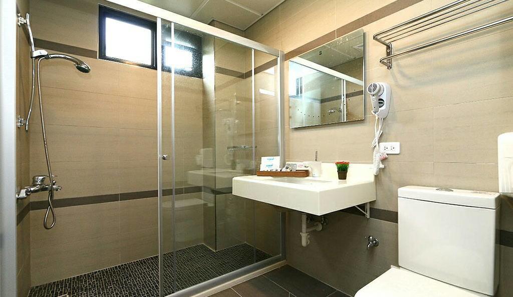 แฮปปี้เนส210 บีแอนด์บี Bed & Breakfast ตงชาน ภายนอก รูปภาพ